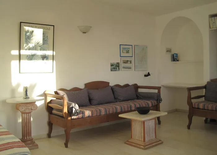 Tsanakou Vineyard Glinado * Glinado Naxos